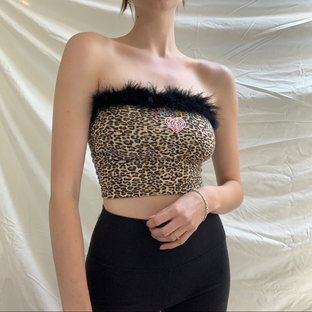 OMIGHTY Cheetah Print Feather Trim Tube Top